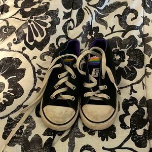 Girl converse